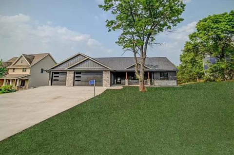 s1265 Lost Oaks Court, Wisconsin Dells, WI 53965