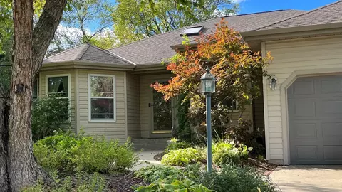 1101 Mohawk Ct, Fort Atkinson, WI 53538