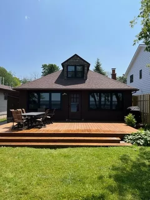 5720 Lake Edge Rd, Mcfarland, WI 53558
