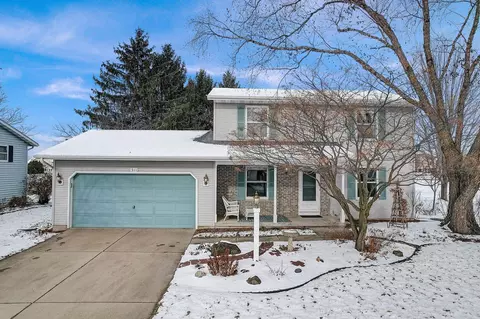 311 Lexington Dr, Waunakee, WI 53597