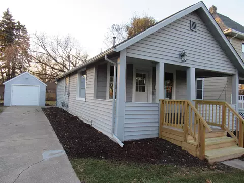 413 N Pine St, Janesville, WI 53548