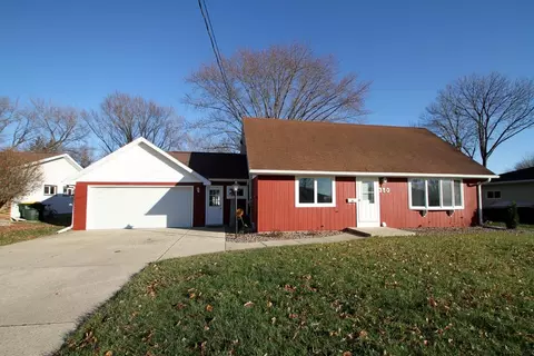 350 8th St, Prairie Du Sac, WI 53578