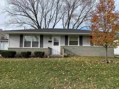 2116 S Palm St, Janesville, WI 53546