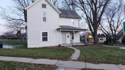 795 Broadway St, Platteville, WI 53818