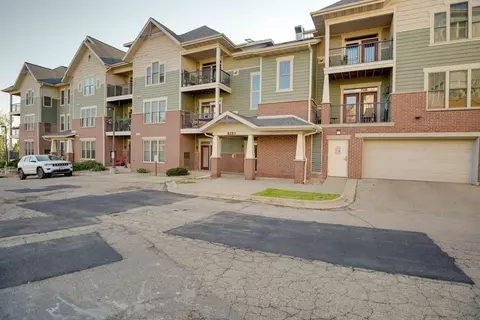 8253 Mayo Dr #104, Madison, WI 53719