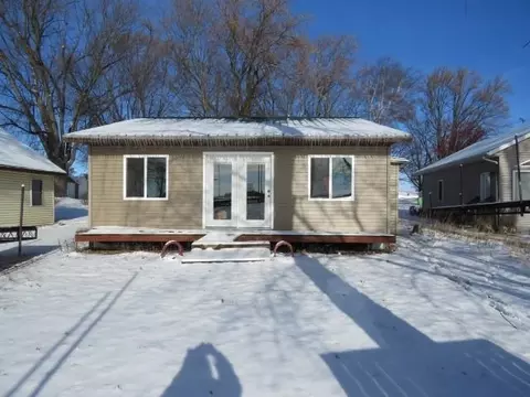 w10397 Blackhawk Trail, Fox Lake, WI 53933
