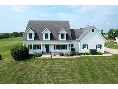 13535 W East Union Rd, Brooklyn, WI 53521