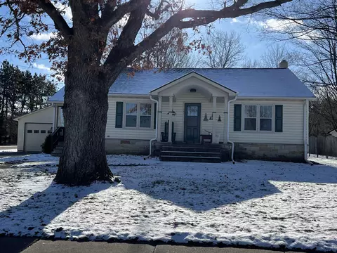141 E Prospect St, Lyndon Station, WI 53944