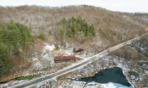 52582 Johnstown Rd, Soldiers Grove, WI 54655