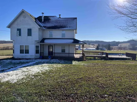 32785 County Road V, Cazenovia, WI 53924