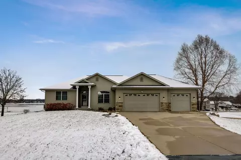 n7327 Ptarmigan Drive, Pardeeville, WI 53954