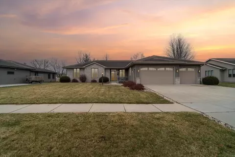 4201 Huntington Ave, Janesville, WI 53546