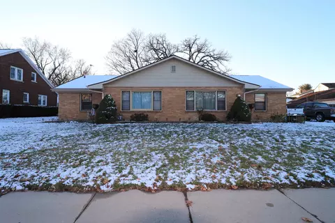 909 N Washington St, Janesville, WI 53548