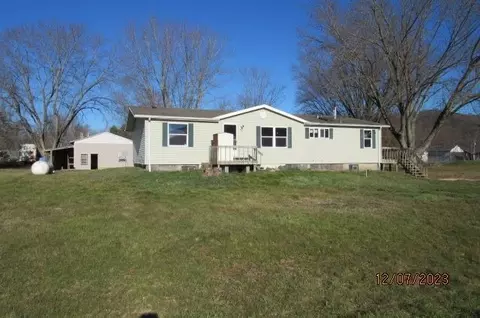 11824 Richwood Rd, Blue River, WI 53518