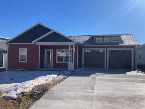105 Lupine Ave, Poynette, WI 53955