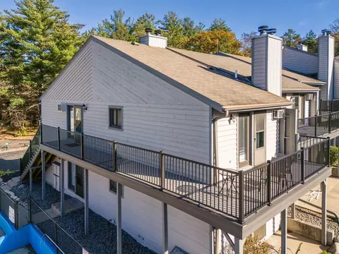 1093 Canyon Rd #202, Wisconsin Dells, WI 53965