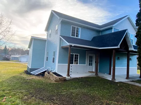 117 E Dodge St, Dodgeville, WI 53533