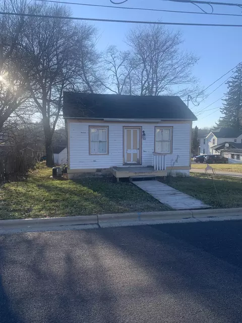 352 W High St, Shullsburg, WI 53586