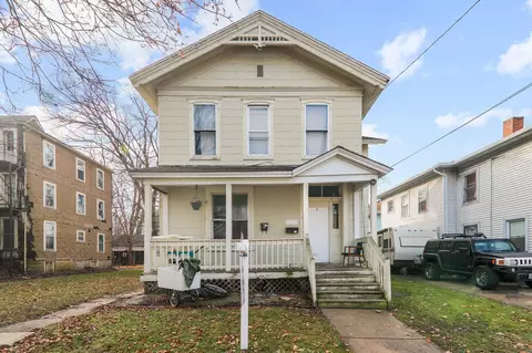 258 S Jackson St, Janesville, WI 53548