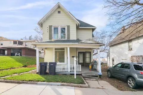 22 S Wisconsin St, Janesville, WI 53545