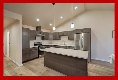 308 S 7th St, Evansville, WI 53536