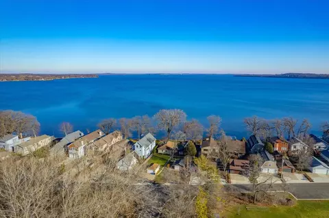 2201 Middleton Beach Rd, Middleton, WI 53562