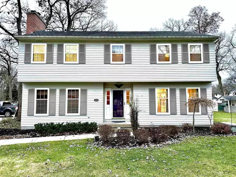 2690 Chatsworth Dr, Beloit, WI 53511
