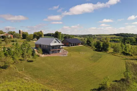 w4010 Scenic Road, Campbellsport, WI 53010