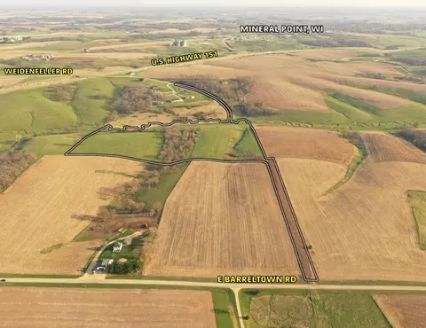 36 E Acres E Barreltown Rd, Mineral Point, WI 53565