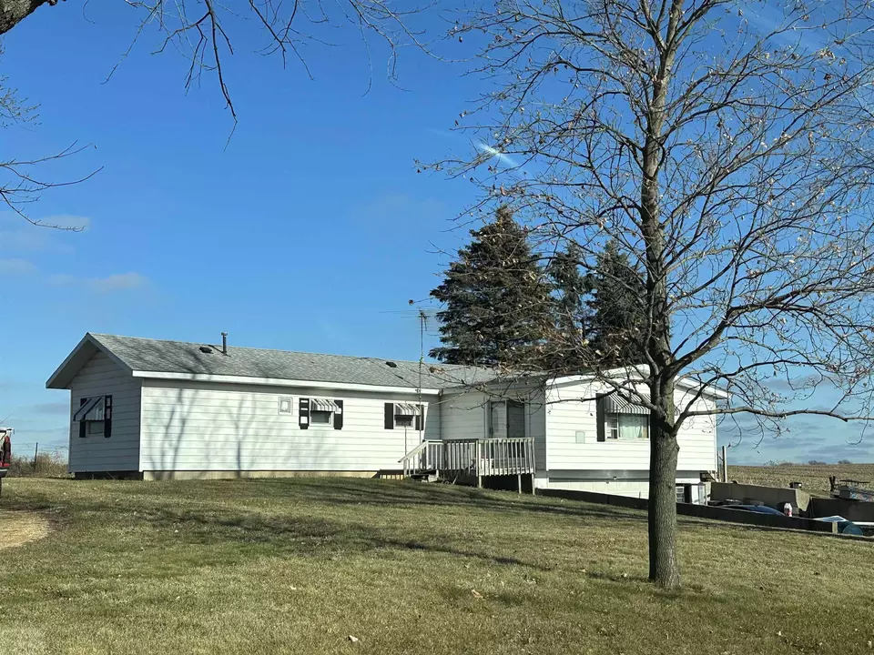 w5392 Round Grove Road, Monroe, WI 53566 13 Photos Movoto