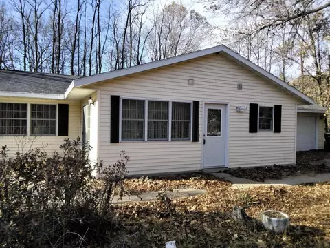 33 Shirley Ln, Montello, WI 53949