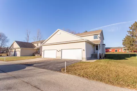 1415 2nd St #2, New Glarus, WI 53574