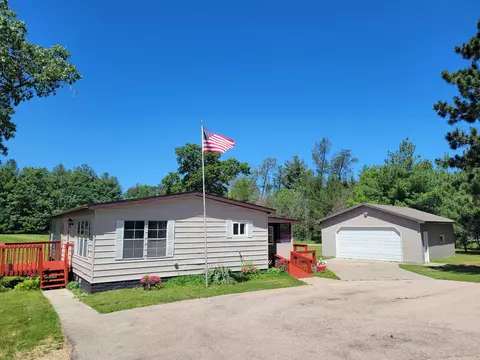 2 Sandstone Dr, Mauston, WI 53948