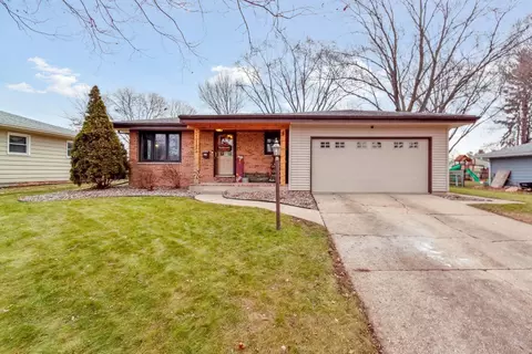1108 Erie Dr, Janesville, WI 53545