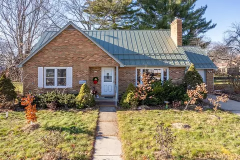 235 Holly Ct, Prairie Du Sac, WI 53578