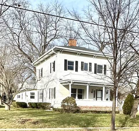 318 S Janesvilee St, Whitewater, WI 53190
