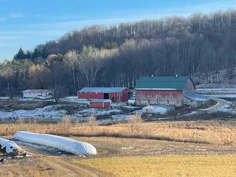 N17490 Gross Valley Lane, Hillsboro, WI 54634