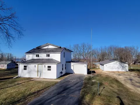 350 W 2nd St, Marquette, WI 53947