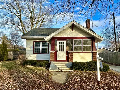 141 S Ringold St, Janesville, WI 53545