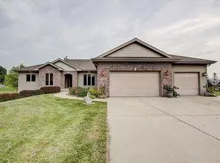 4667 Pierceville Rd, Cottage Grove, WI 53527