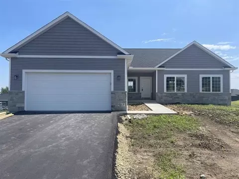 2713 Kadlec Dr, Beloit, WI 53511