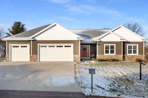 6357 Hayden Rd, Sun Prairie, WI 53590