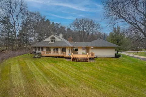 4879 Oregon Trl, Oregon, WI 53575