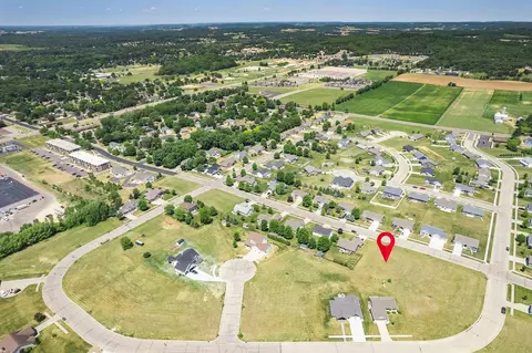 2128 Huntington Park Dr, Reedsburg, WI 53959