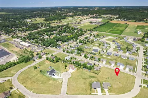 2138 Huntington Park Dr, Reedsburg, WI 53959