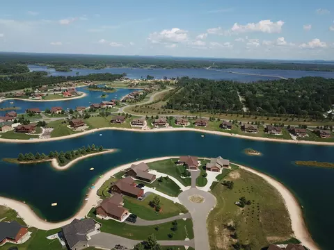 w5685 Island Court, New Lisbon, WI 53950