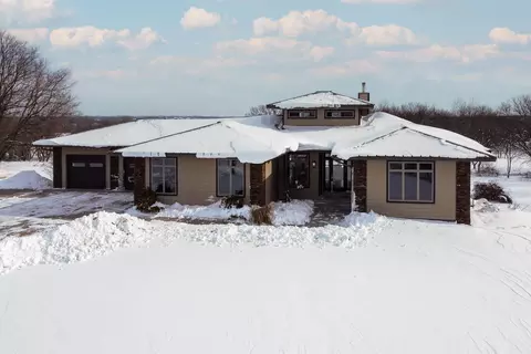 318 Lake Kegonsa Rd, Oregon, WI 53575