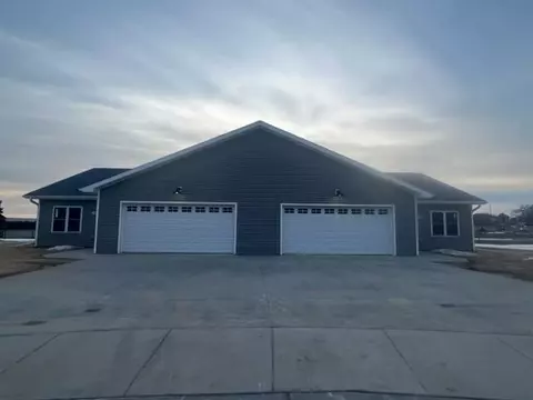 1936 Retzlaff Dr, Reedsburg, WI 53959