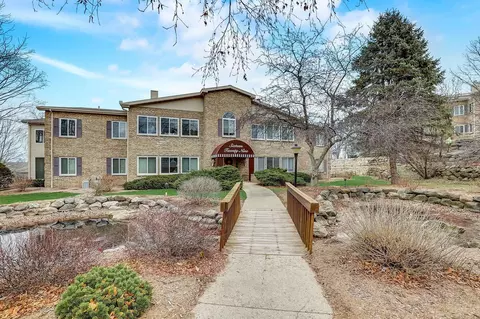 1629 N Golf Gln #B, Madison, WI 53704