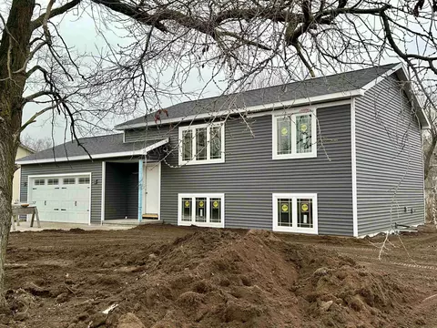105 Meadow St, Arena, WI 53503